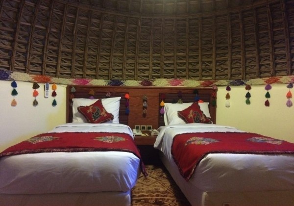 اتاق دو تخته تویین هتل سنتی کپری قلعه گنج